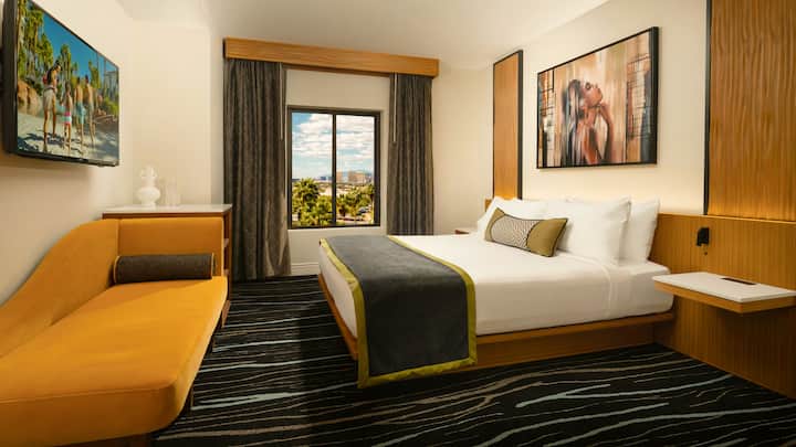 غرفة نوم 2 مع سرير كينج وأغطية فاخرة