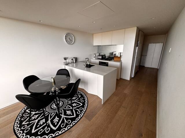 Luxury in the heart of Melbourne gallery image 2