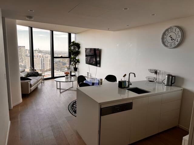 Luxury in the heart of Melbourne gallery image 5