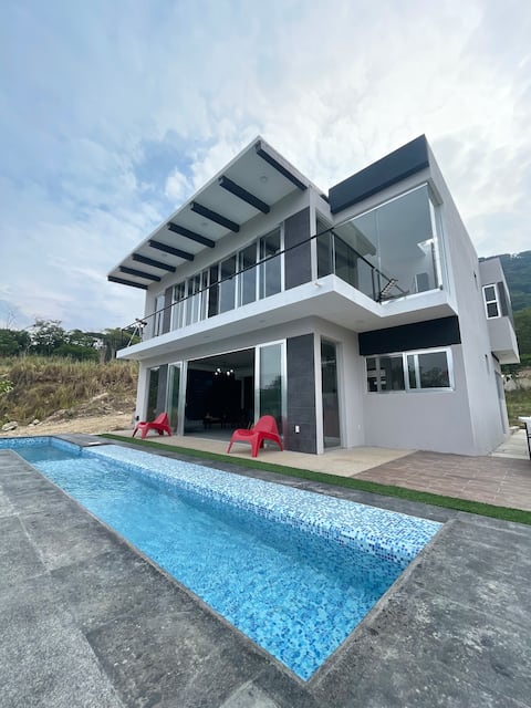 Casa Cerro Hueco - pool, mountain &
relax