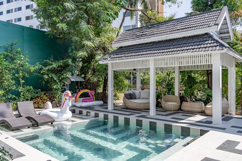 Cleopatra Villa | Walkable | 6Kings | PetsOK | BBQ