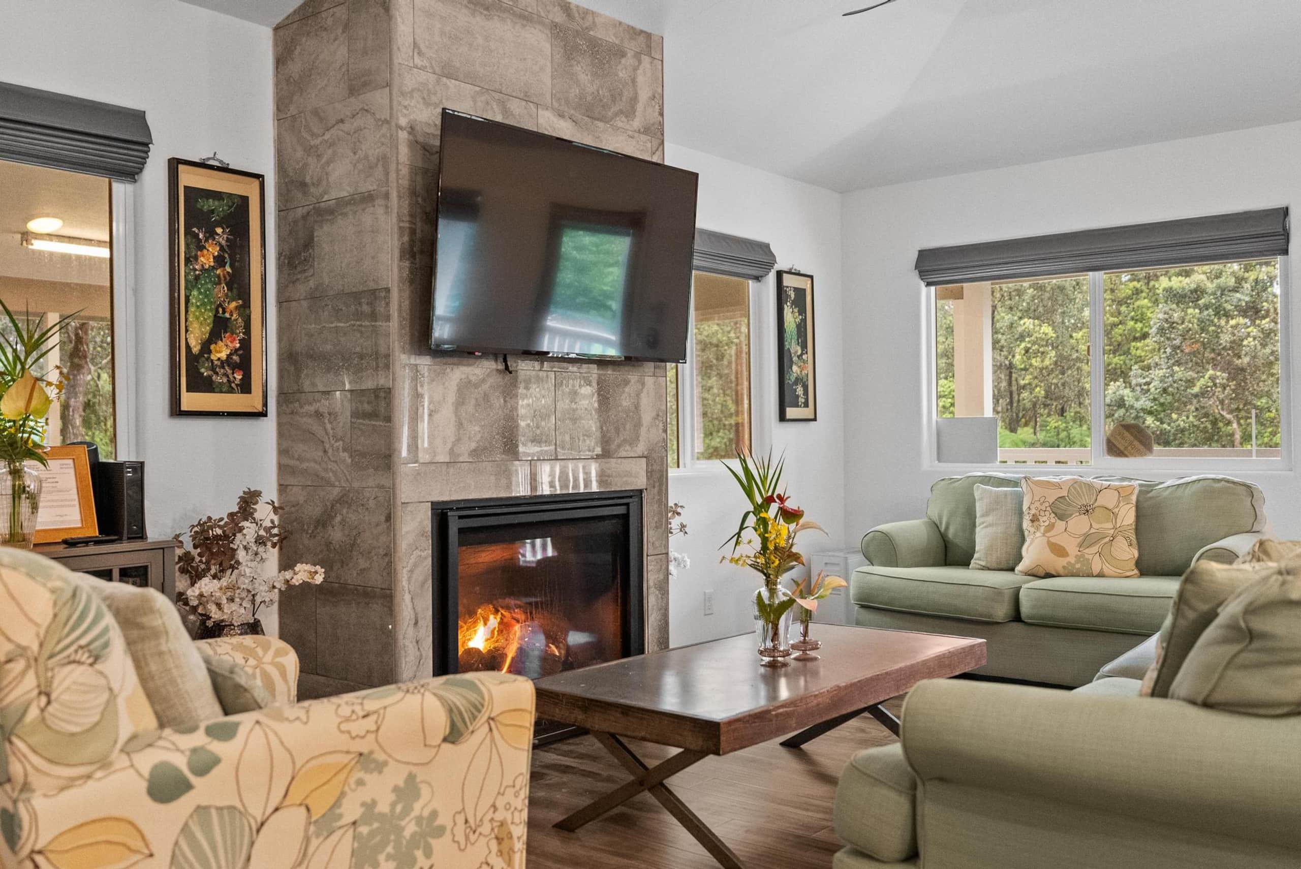 Home in Volcano · ★4.99 · 3 bedrooms · 4 beds · 2 baths - Image 2