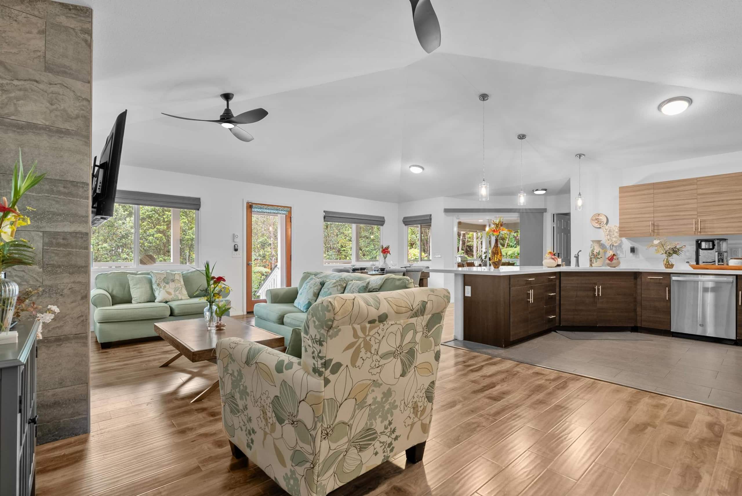 Home in Volcano · ★4.99 · 3 bedrooms · 4 beds · 2 baths - Image 7