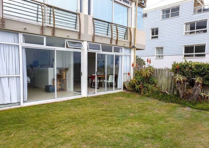 A step away from the beach gallery image 5