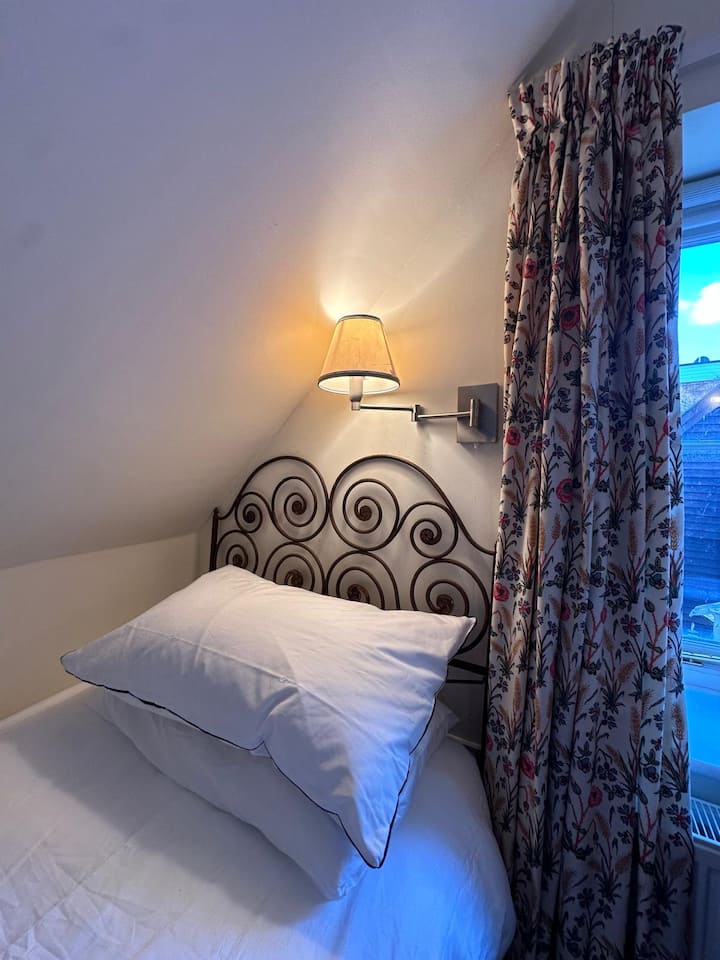 საძინებელი 2