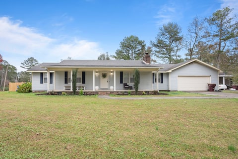 Whole home in Athens, AL