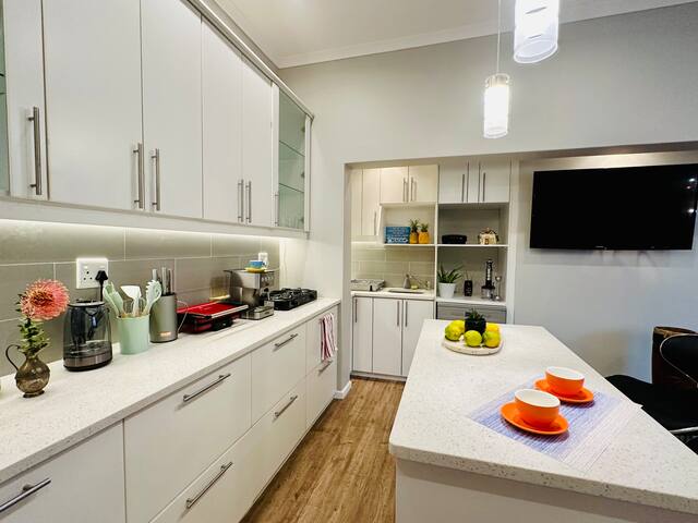 Comfartable flat by the beach gallery image 3