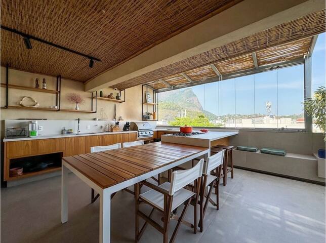 Duplex Luxo com piscina e sauna, próximo à praia gallery image 4