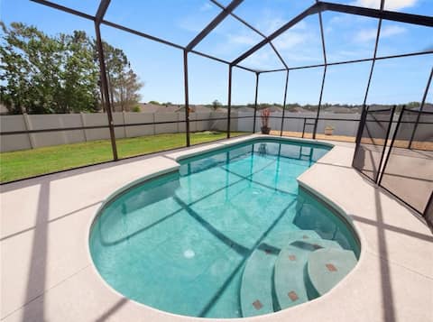 Spacious 4BR Pool Home-Guest Favorite