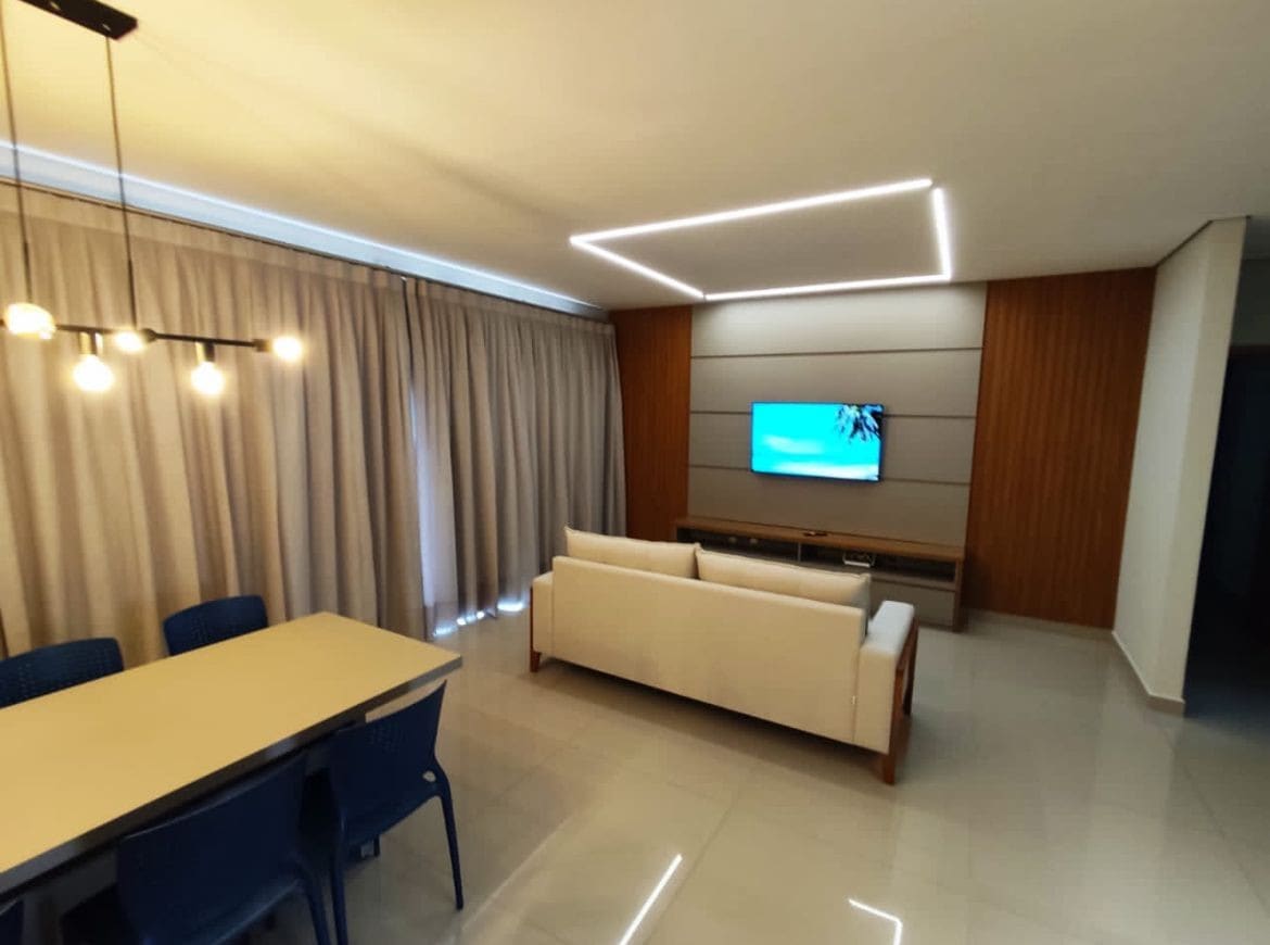 Top Airbnb: High Standard Penthouse, 3 bedrooms, 2 parking spots, swimming pool in São José Dos Campos