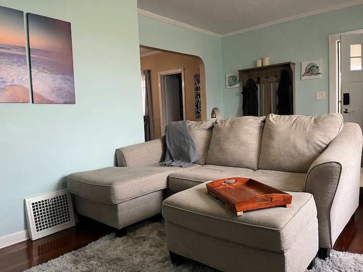 Cozy Home With Views Of Lake Erie And The Pier - Amherst, OH