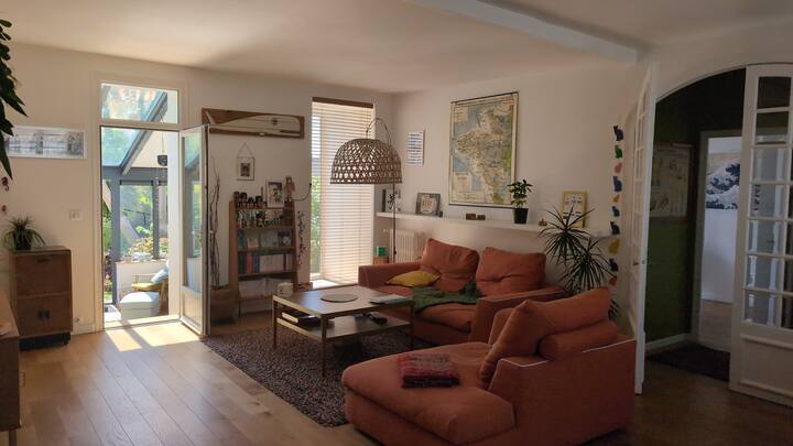Maison De Charme Avec Jardin. - Brest