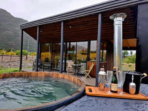 Loft III & Hot Tub - Warmth, Relaxation, and Disconnection