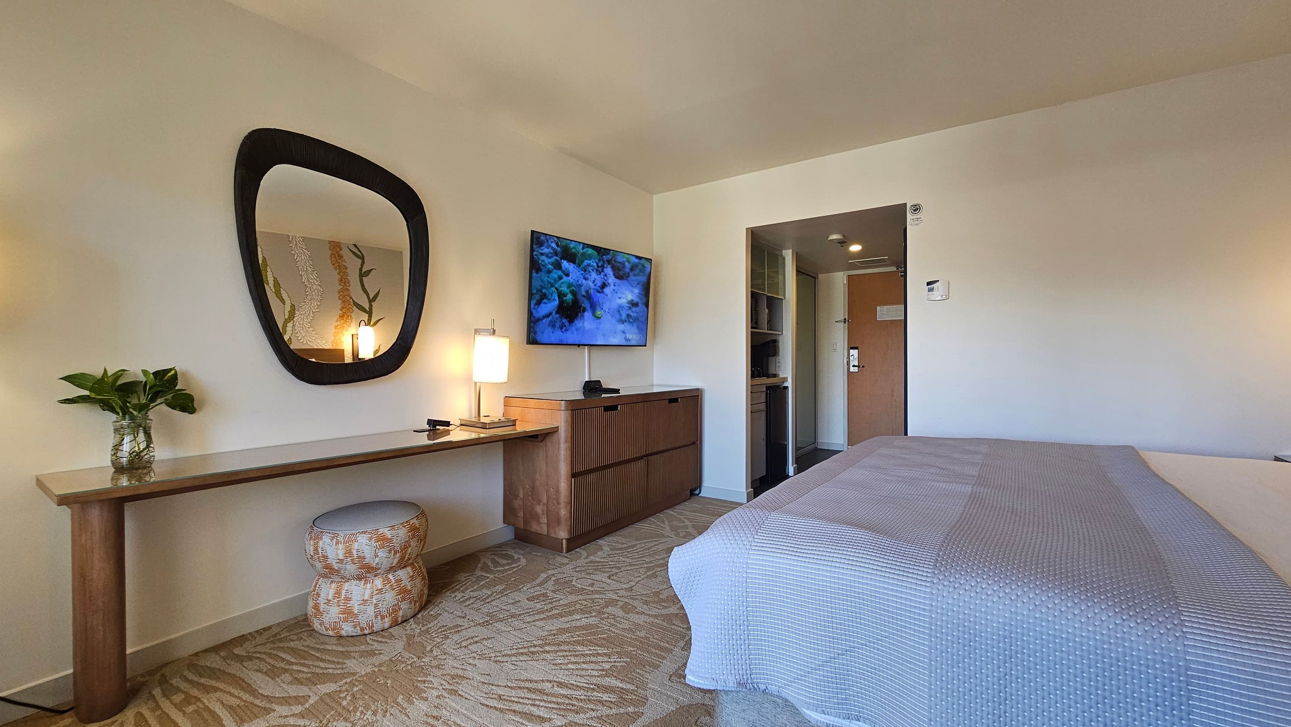 Hotel in Honolulu · ★4.96 · Studio · 2 beds · 1 private bath - Image 12