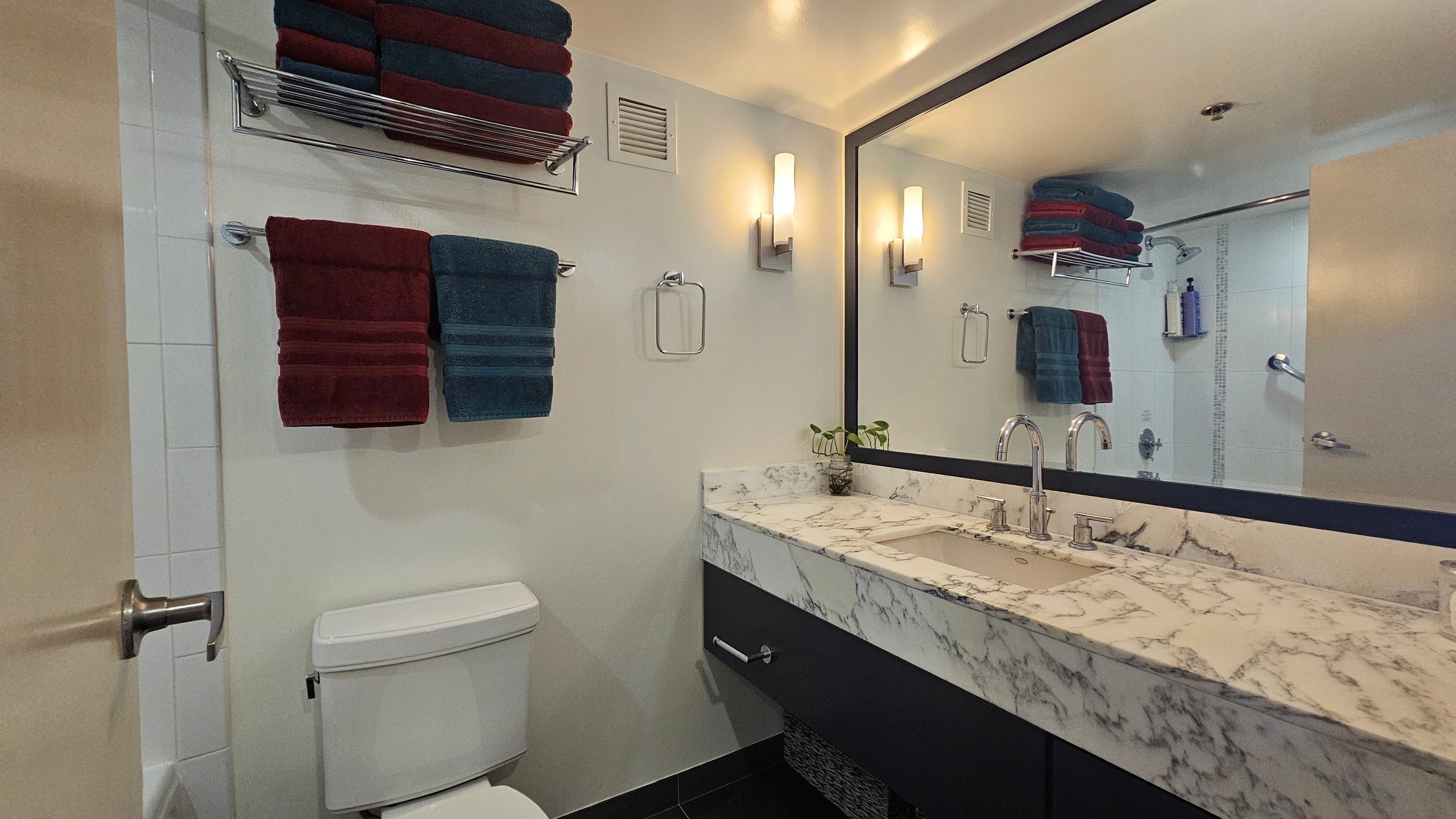 Hotel in Honolulu · ★4.96 · Studio · 2 beds · 1 private bath - Image 3