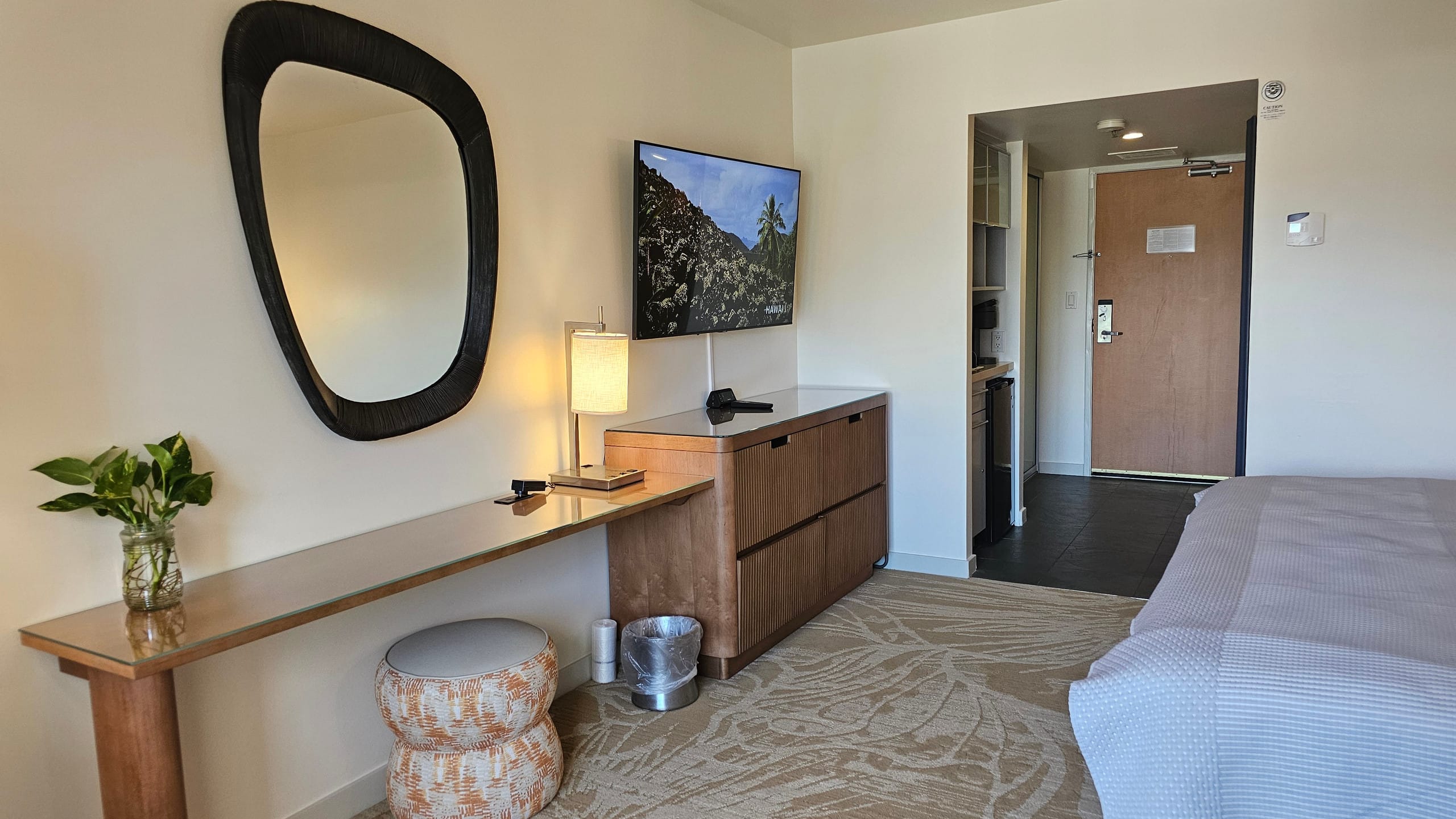 Hotel in Honolulu · ★4.96 · Studio · 2 beds · 1 private bath - Image 9