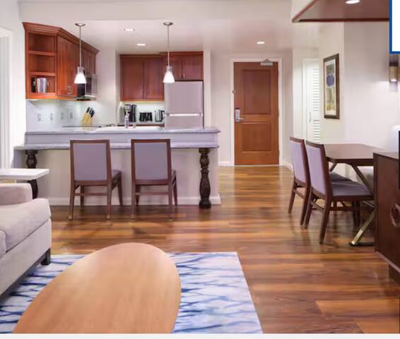 2 BR Suite @ Hilton’s Grand Waikikian gallery image 4