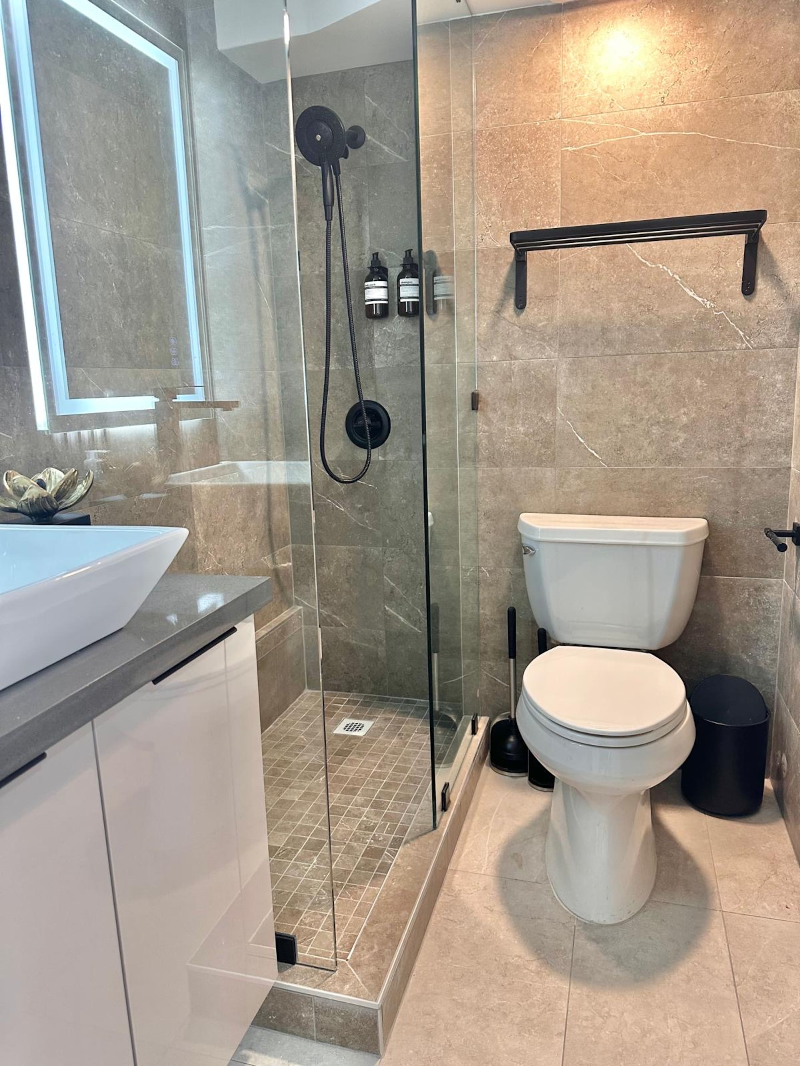 Condo in Honolulu · ★4.73 · 1 bedroom · 1 bed · 1 bath - Image 12