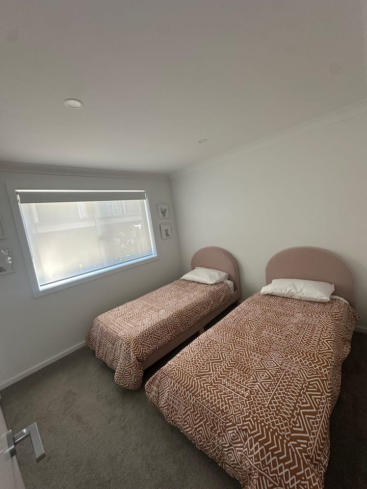 საძინებელი 4