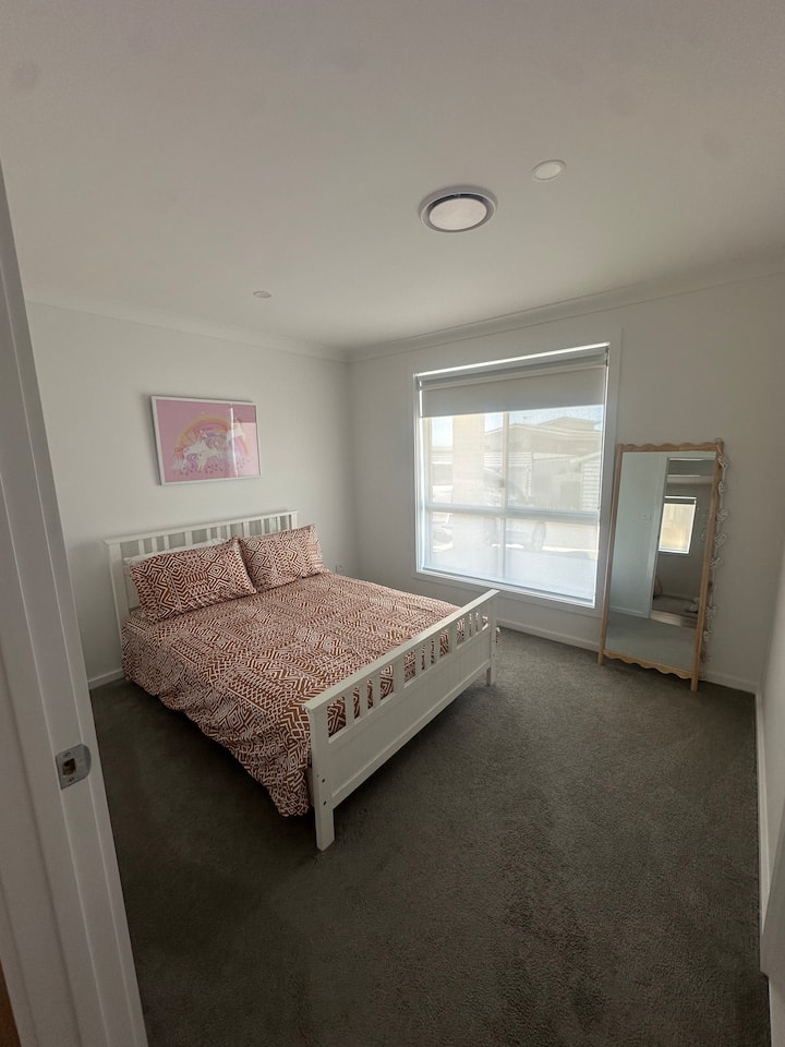 საძინებელი 3