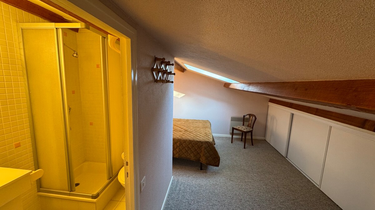 מקום פנוי - לפי בקשה 