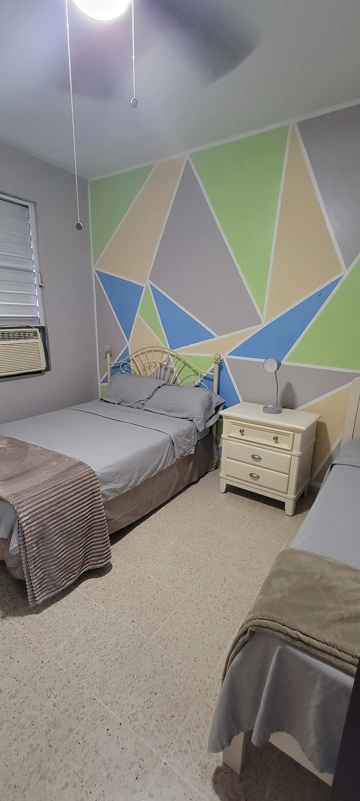 غرفة النوم 2