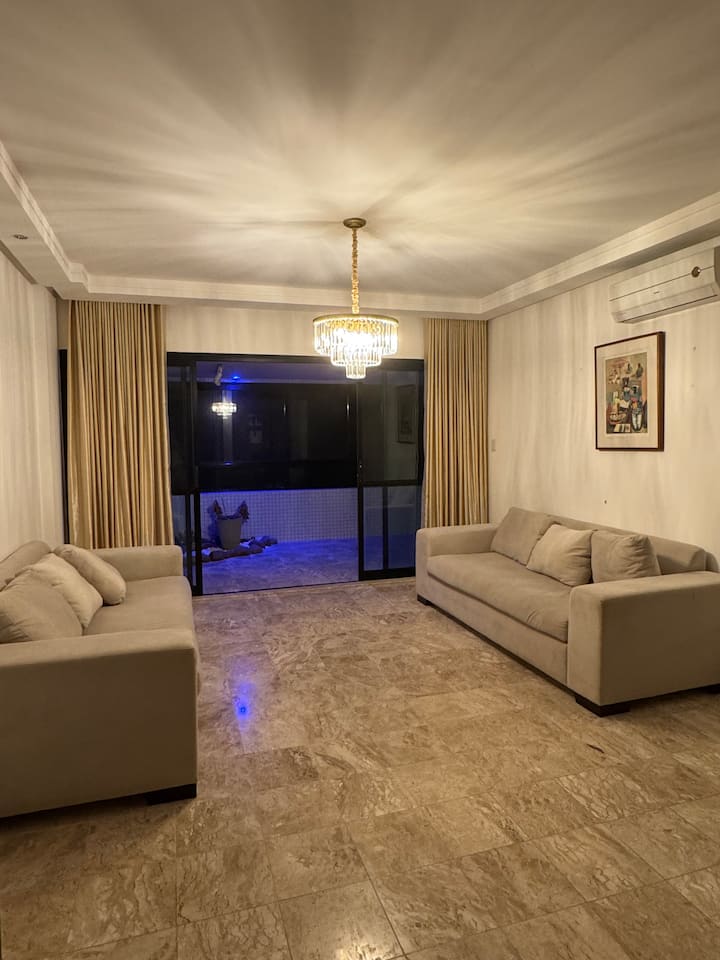 Apartamento Grande E Confortável - Salvador