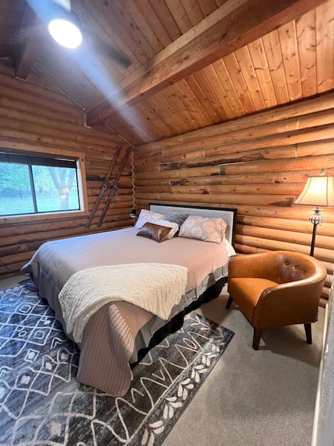 A Little Getaway by The Lake