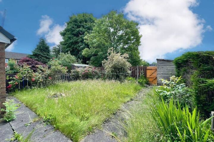 3 bedroom house in town gallery image 4