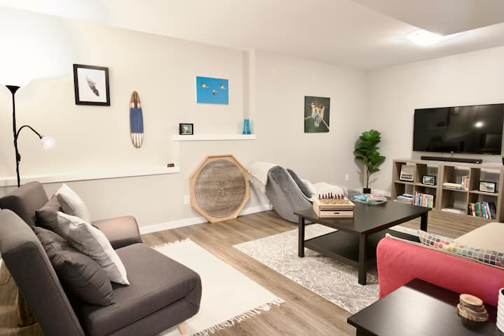 Lakeside Suite+hot Tub, Sauna & Cold Shower - Lake Cowichan