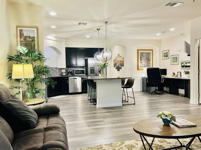 3 Br 1 Bth .New. 7 Min to strip