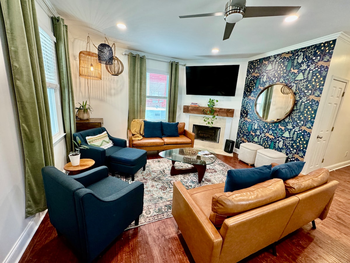 Top performing Airbnb: Beecher Bungalow in Historic West End in West End