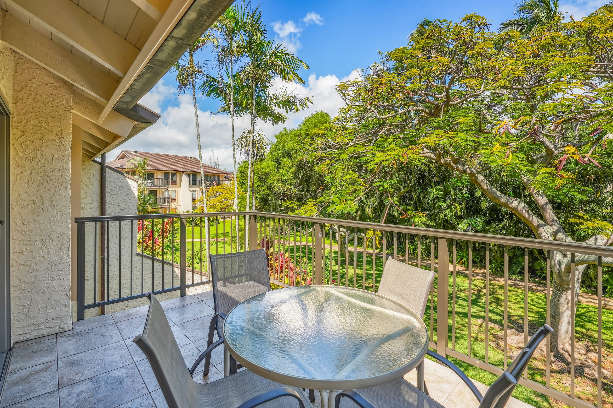 Townhouse in Koloa Kauai · ★4.61 · 2 bedrooms · 3 beds · 1 bath - Image 10