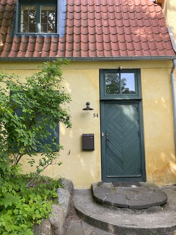 Amazing historic apartment gallery image 3