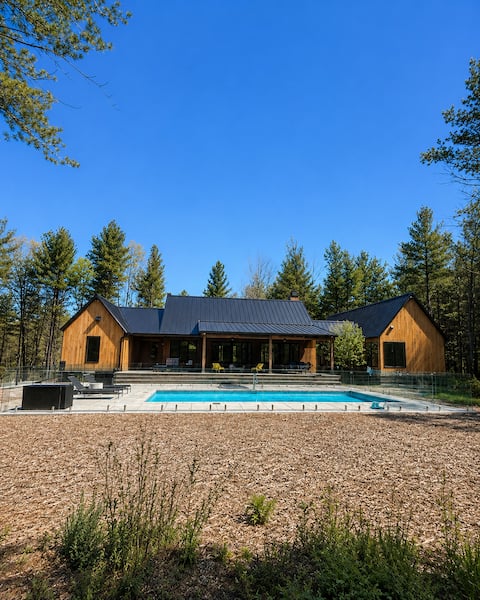 Luxury Estate with Heated Pool and Hot Tub