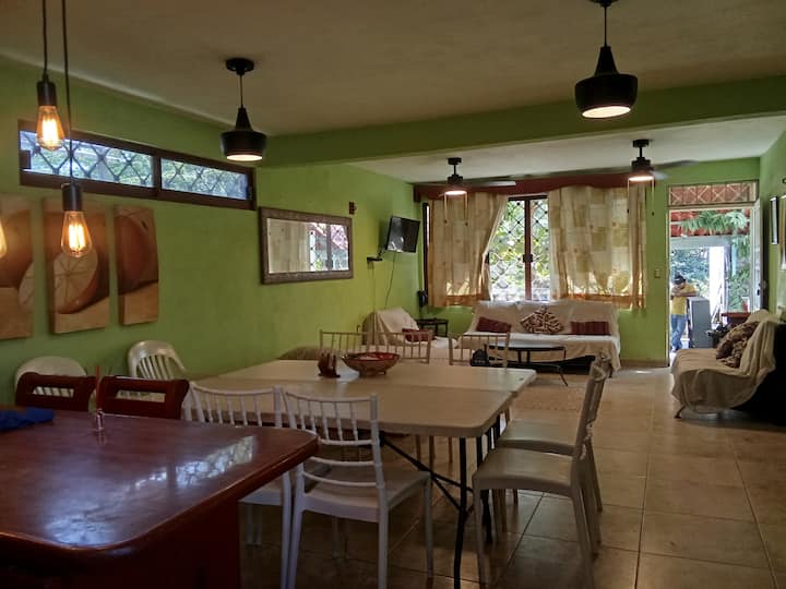 Casa Rural En Cayaco Solo Trabajadores - Acapulco