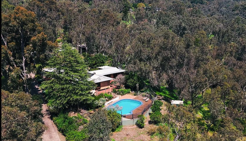 River Valley Retreat: Pool, Nature & Valley Views