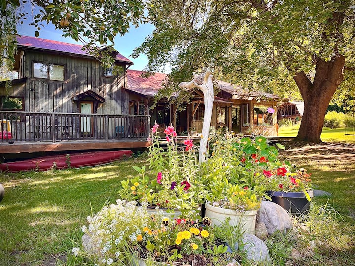 Heaven on Earth in Winlaw- 8 person
