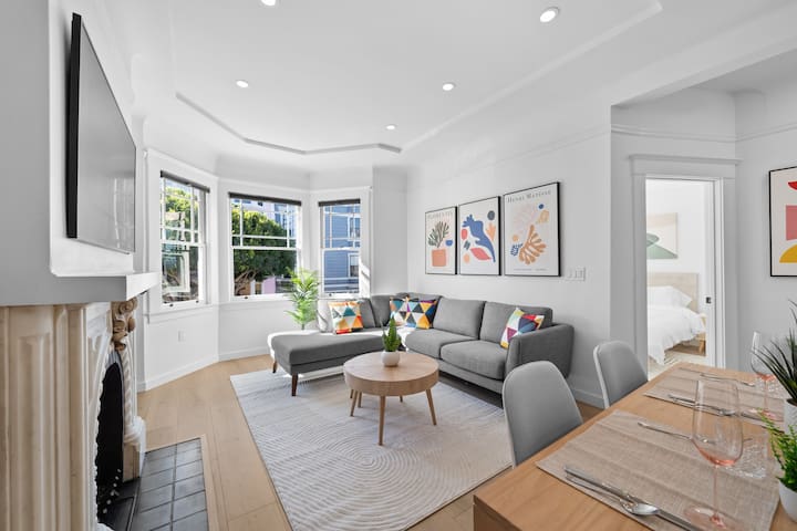 Gorgeous Cow Hollow Home in Phenomenal Location