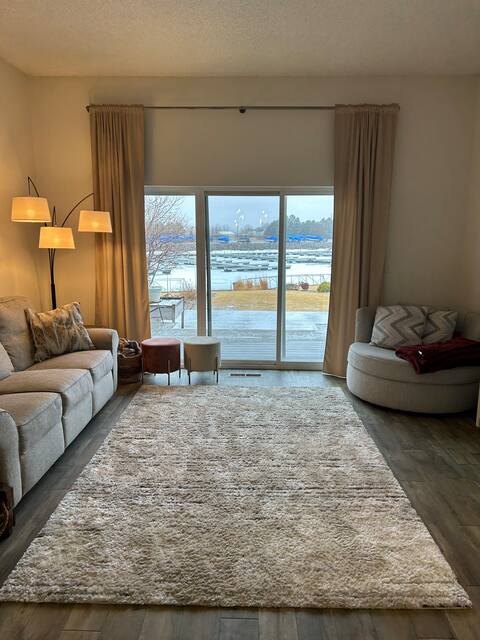 Waterfront Retreat in Mandan