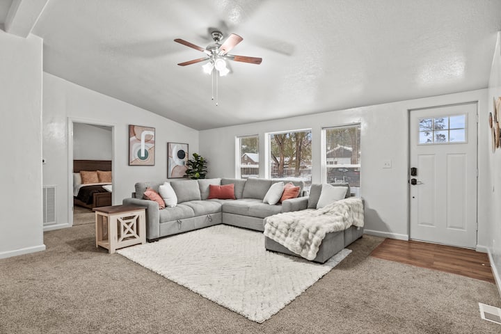 Month-long Stay Steps From The Heart Of The City - Pueblo, CO