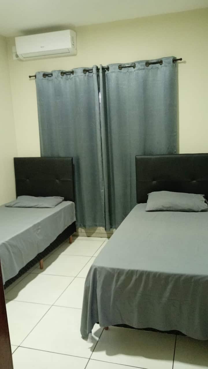 غرفة النوم 2