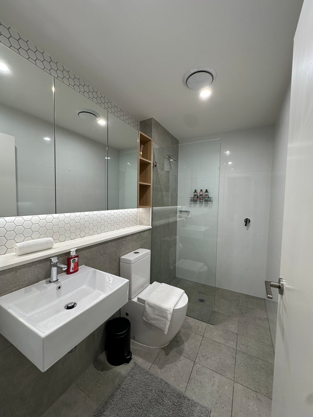 Private Room & Private Bathroom