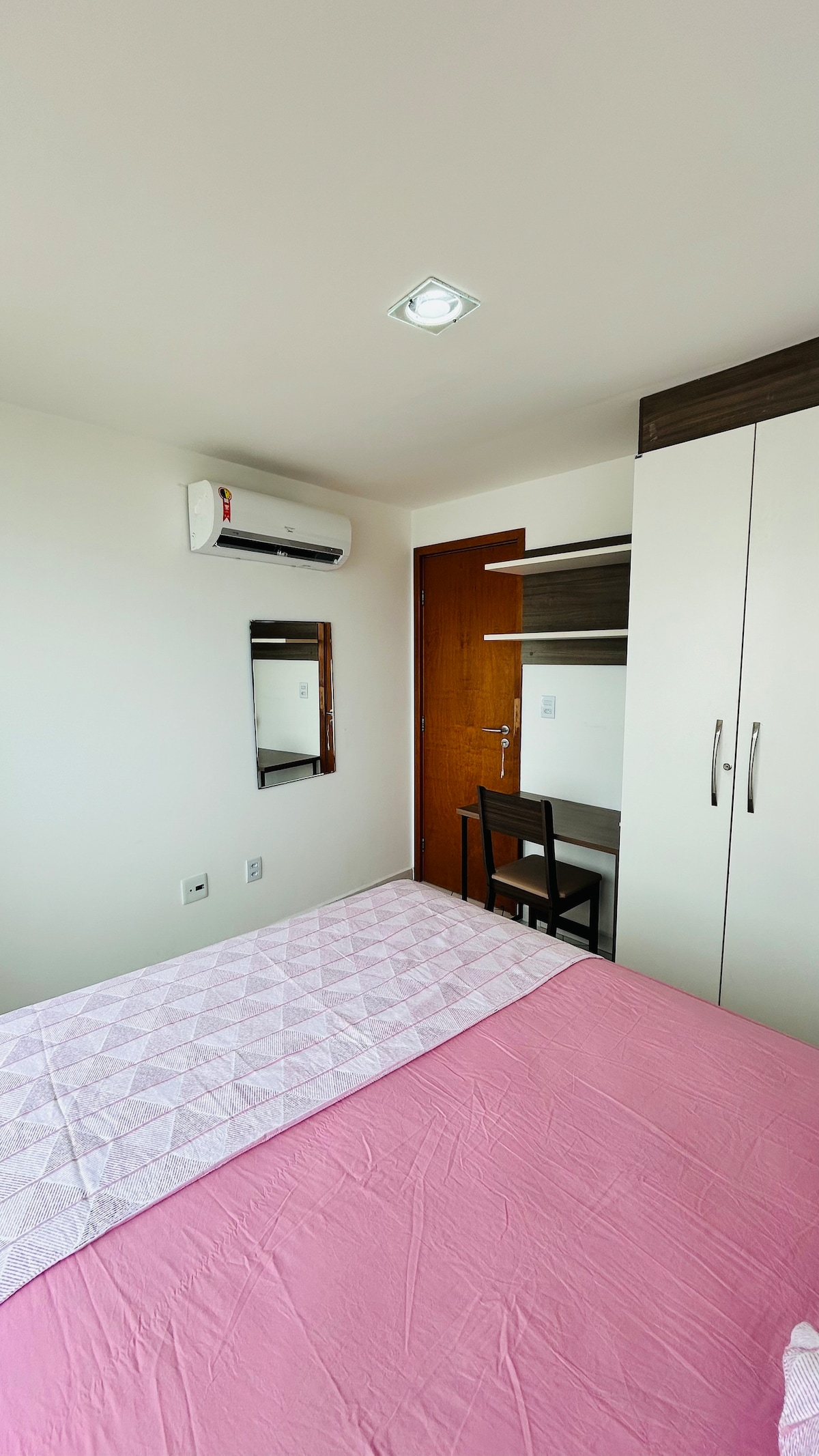 Picha ya chumba kizima, Chumba, Mwonekano (kutoka kwenye nyumba /chumba)