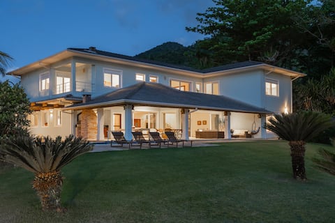 Guaecá Beach House - Pé na Areia - 8 Suites