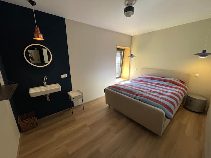 საძინებელი 4