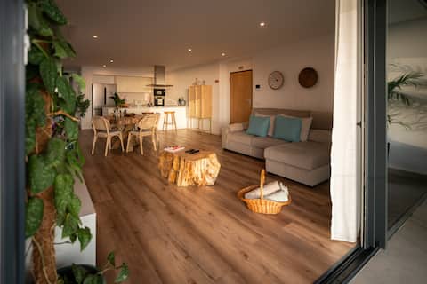 Top performing Airbnb: Balconies overlooking the Atlantic Luxury ocean view in Câmara De Lobos