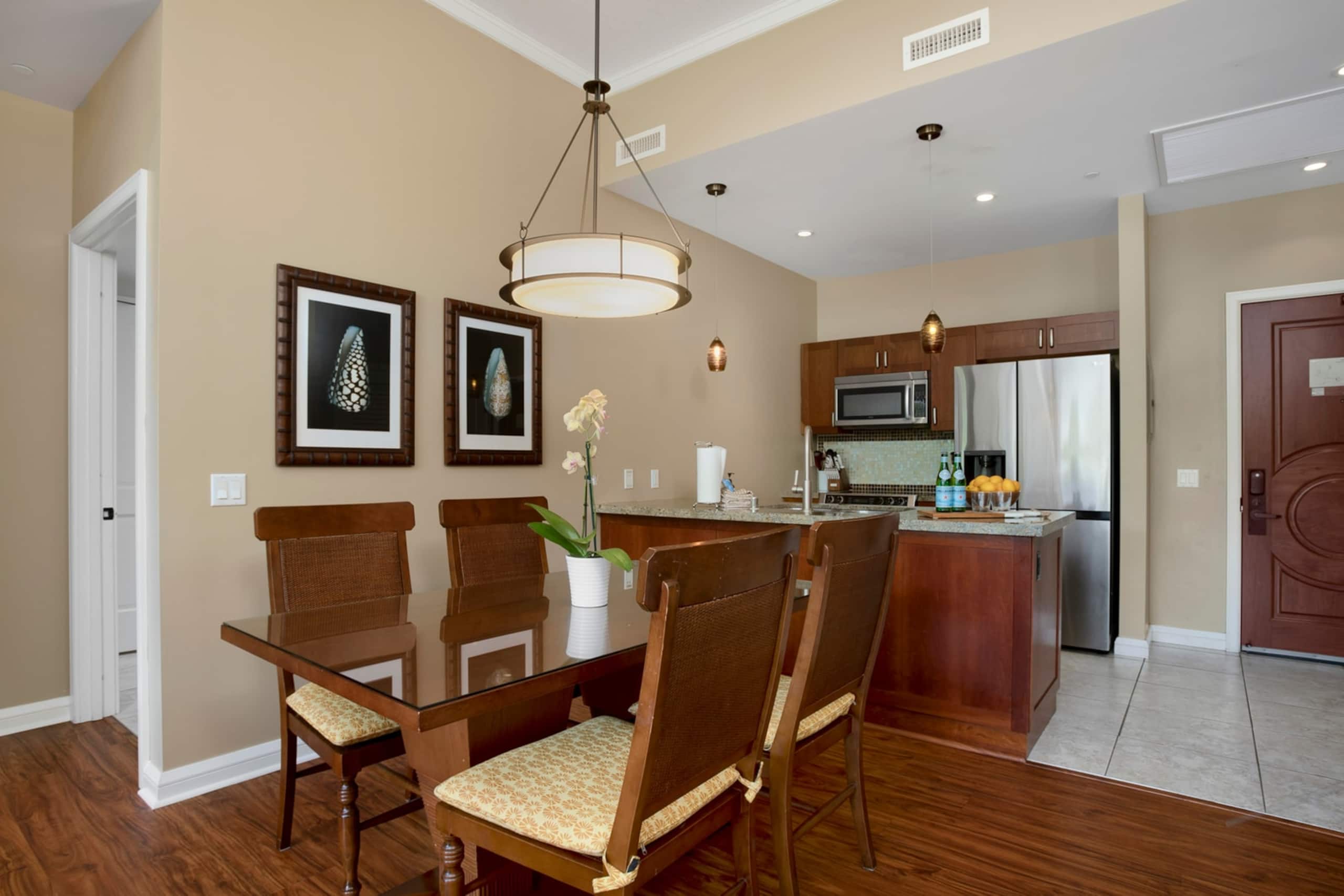 Condo in Lahaina · ★4.8 · 2 bedrooms · 3 beds · 1 bath - Image 52