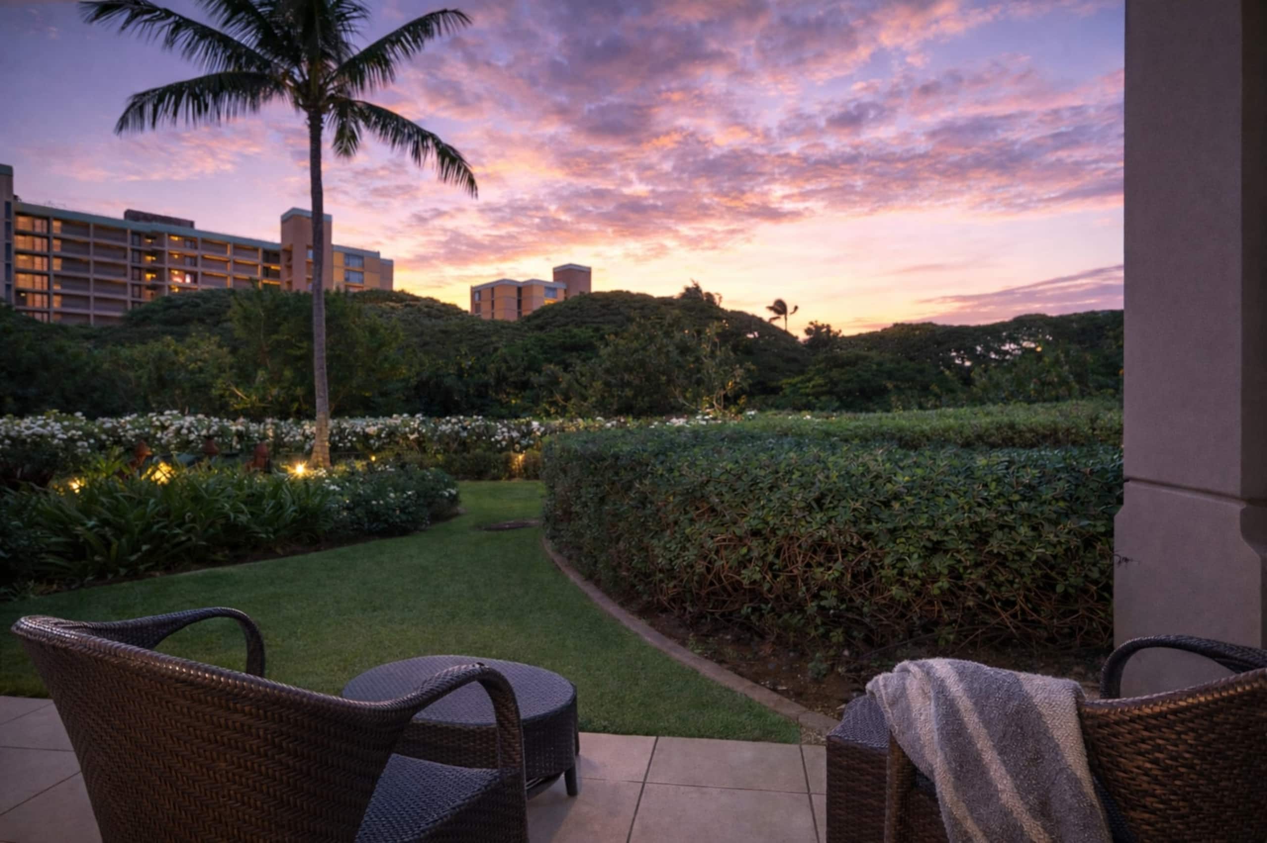 Condo in Lahaina · ★4.8 · 2 bedrooms · 3 beds · 1 bath - Image 59