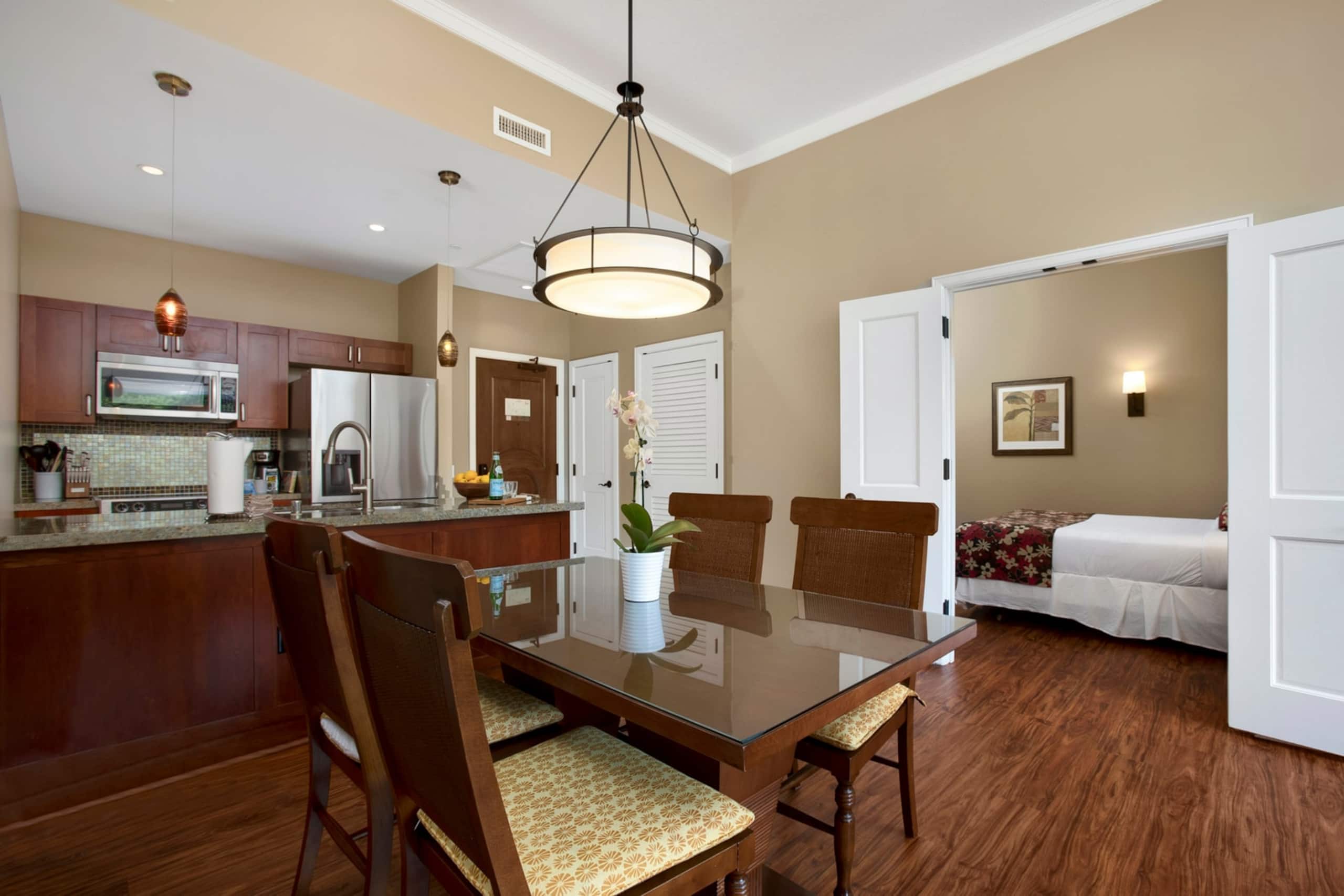 Condo in Lahaina · ★4.8 · 2 bedrooms · 3 beds · 1 bath - Image 54